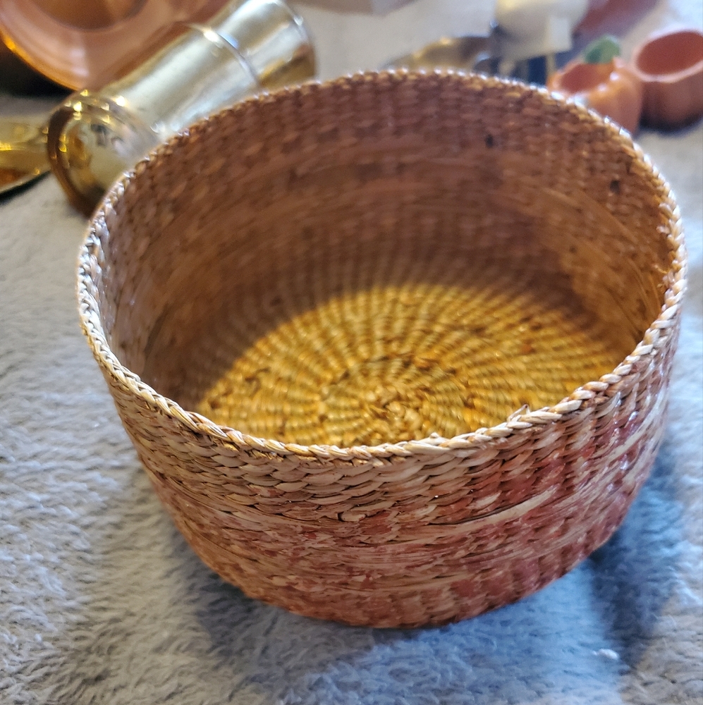 Wicker basket candle holder